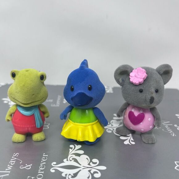 Lit’l Woodzeez Bobbleez Flocked Material Figure Bundle - Picture 1 of 9
